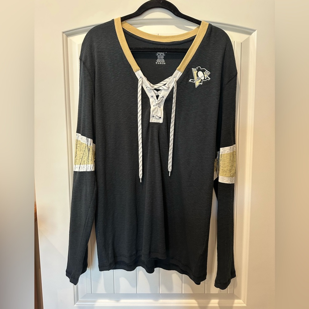 Reebok NHL Pittsburgh Penguins Women's Lace-Up V-Neck Jersey. 2XL